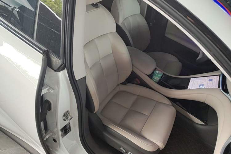 Used IM L6 2024 Max Standard Edition Right Front Seat
