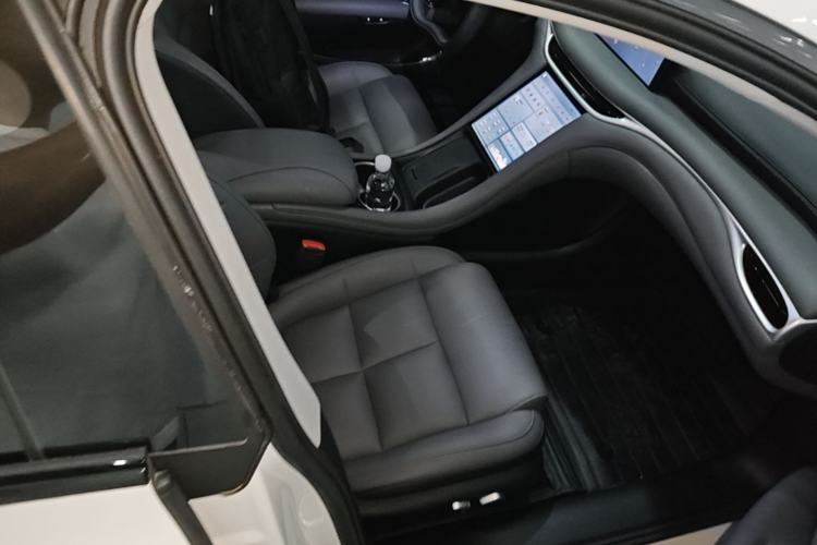 Used IM L6 2024 Max Standard Edition Right Front Seat