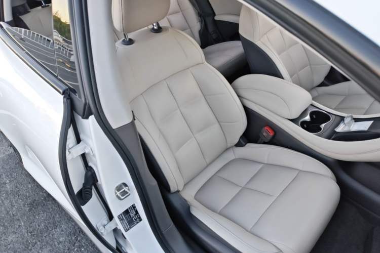 Used IM L6 2024 Max Standard Edition Right Front Seat