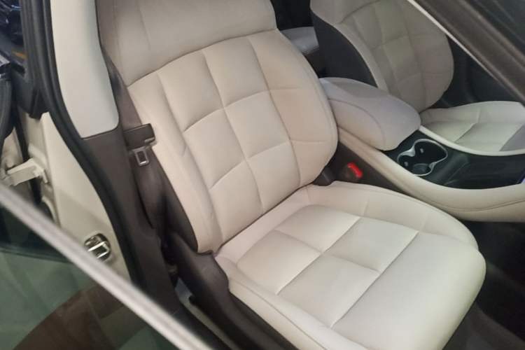 Used IM L6 2024 Max Standard Edition Right Front Seat