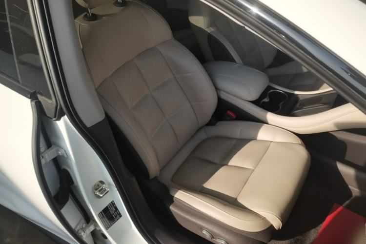 Used IM L6 2024 Max Standard Edition Right Front Seat