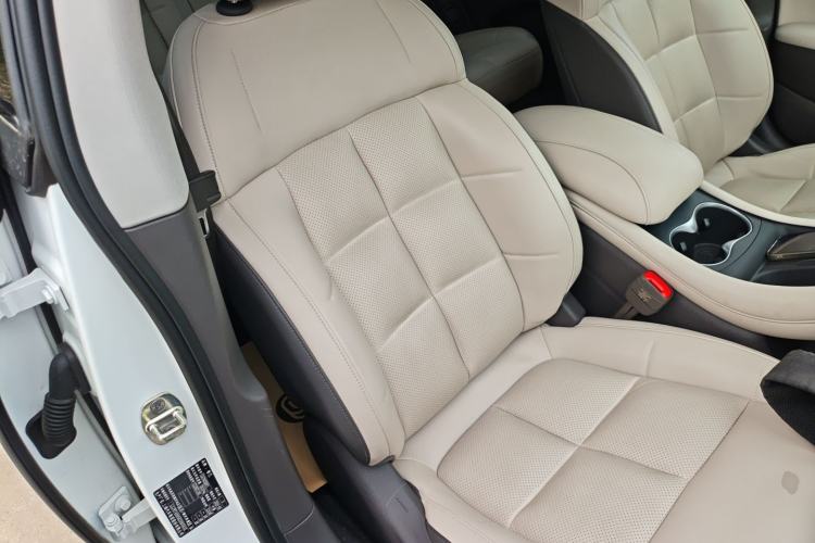 Used IM L6 2024 Max Standard Edition Right Front Seat