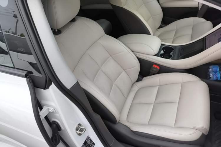 Used IM L6 2024 Max Standard Edition Right Front Seat
