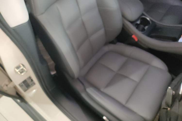 Used IM L6 2024 Max Standard Edition Right Front Seat