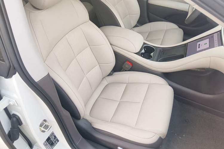 Used IM L6 2024 Max Standard Edition Right Front Seat