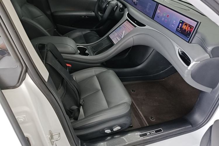 Used IM L6 2024 Max Standard Edition Right Front Seat