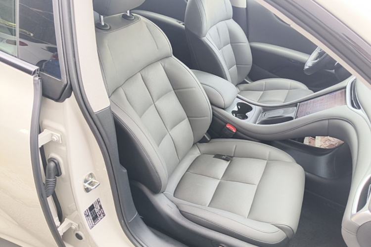 Used IM L6 2024 Max Standard Edition Right Front Seat