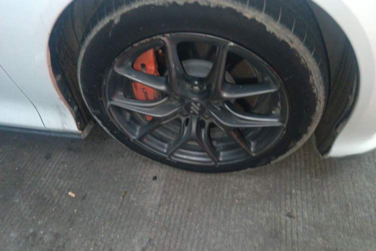 Used IM L6 2024 Max Standard Edition Right Front Wheel Hub