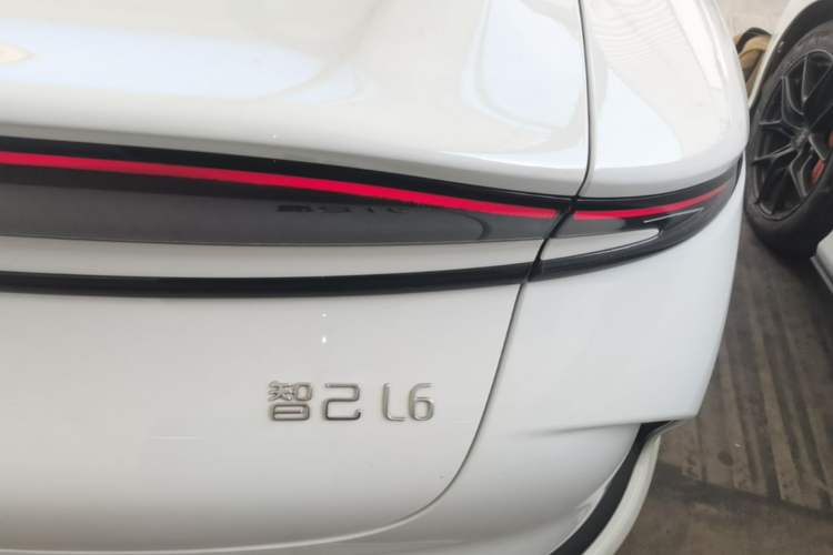 Used IM L6 2024 Max Standard Edition Right Rear Taillight