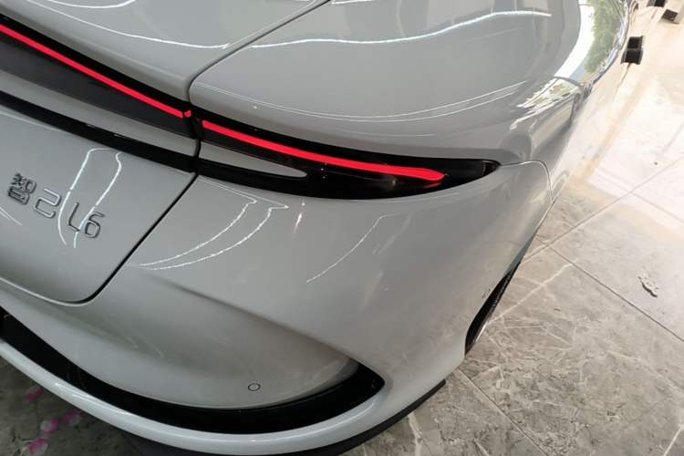 Used IM L6 2024 Max Standard Edition Right Rear Taillight