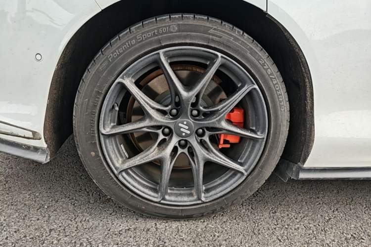 Used IM L6 2024 Max Standard Edition Right Rear Wheel Hub