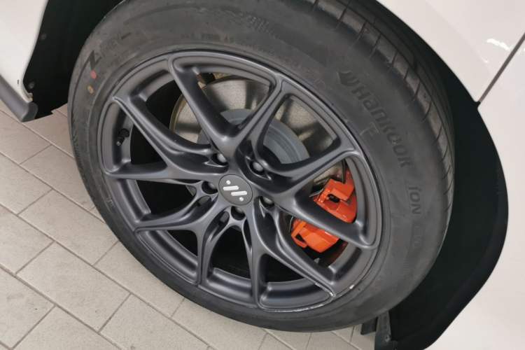 Used IM L6 2024 Max Standard Edition Right Rear Wheel Hub