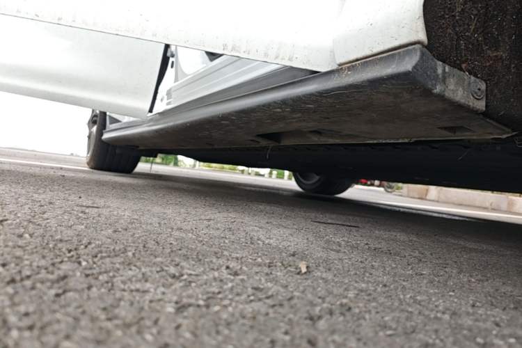 Used IM L6 2024 Max Standard Edition Right Side Sill