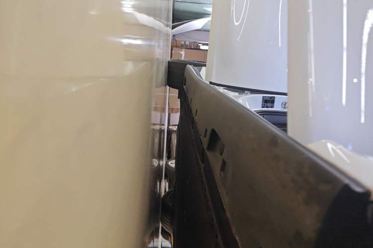 Used IM L6 2024 Max Standard Edition Right Side Sill