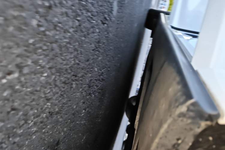 Used IM L6 2024 Max Standard Edition Right Side Sill