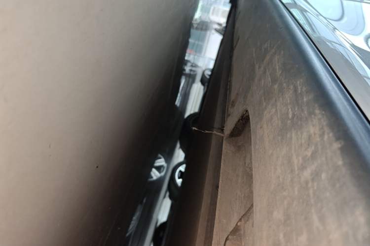 Used IM L6 2024 Max Long-Range Version Right Side Sill