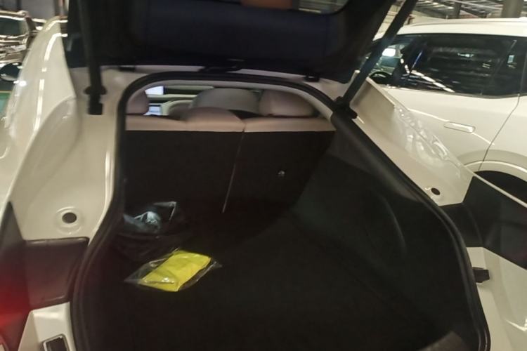 Used IM L6 2024 Max Standard Edition Trunk