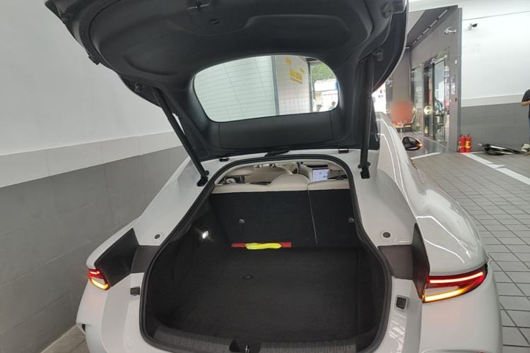 Used IM L6 2024 Max Standard Edition Trunk