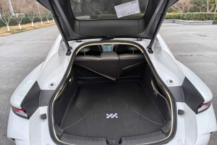 Used IM L6 2024 Max Standard Edition Trunk