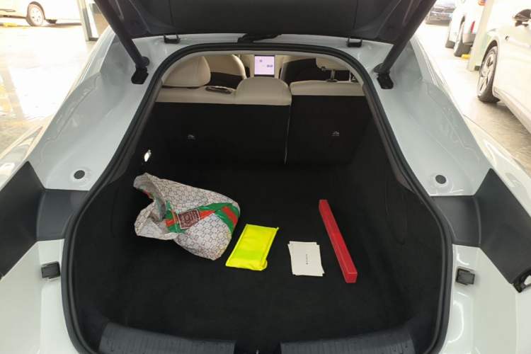 Used IM L6 2024 Max Standard Edition Trunk