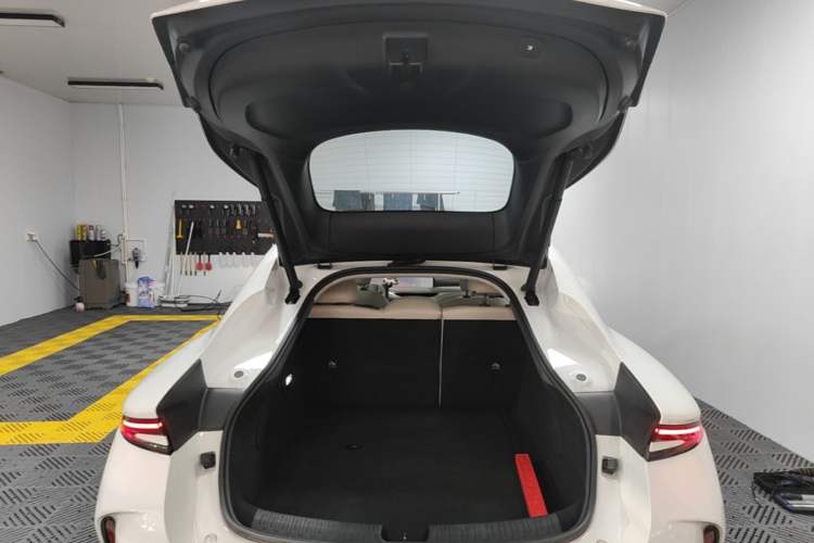 Used IM L6 2024 Max Standard Edition Trunk