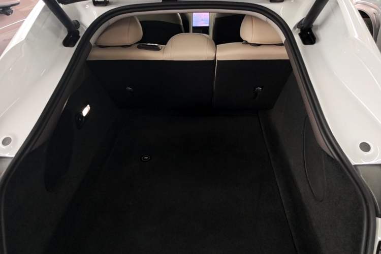 Used IM L6 2024 Max Standard Edition Trunk