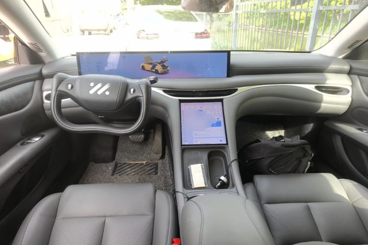 Used IM L6 2024 Max Standard Edition Center Console