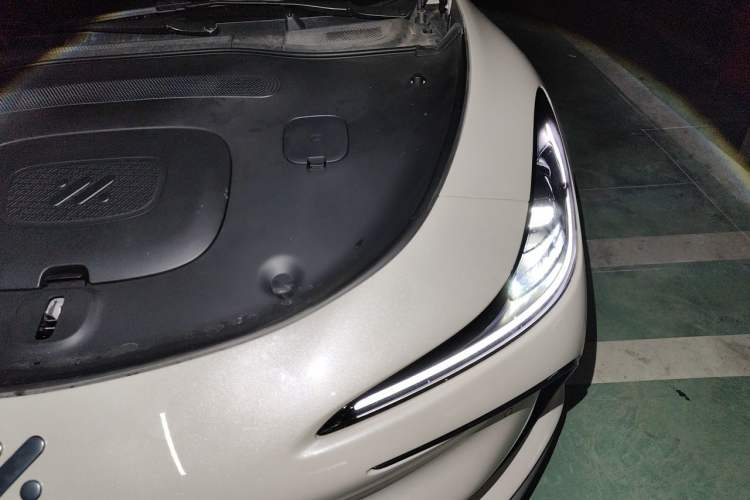Used IM L6 2024 Max Standard Edition Engine Bay Left
