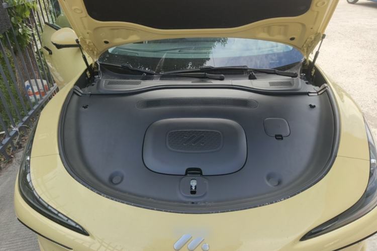 Used IM L6 2024 Max Standard Edition Engine Bay