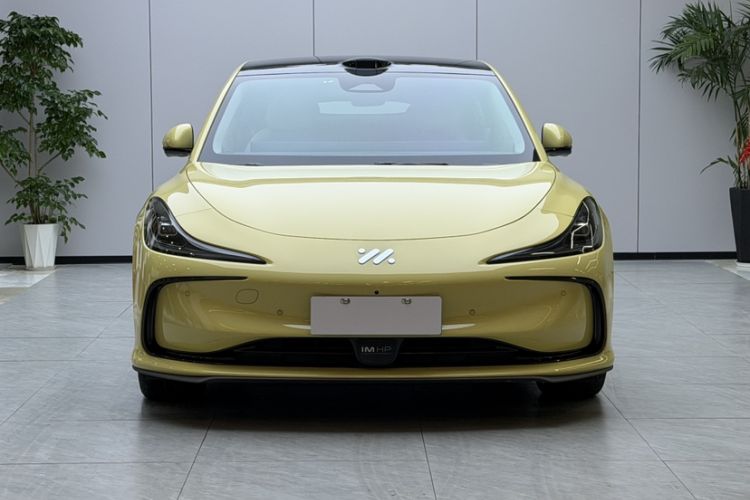 Used IM L6 2024 Max Enhanced Performance Edition Exterior 5