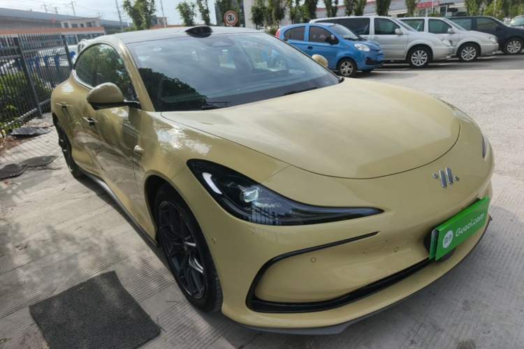 Used IM L6 2024 Max Standard Edition Front Right 45 Deg