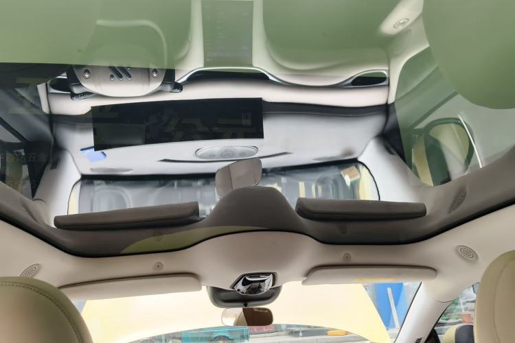 Used IM L6 2024 Max Standard Edition Headliner