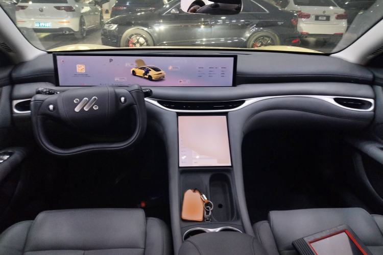 Used IM L6 2024 Max Standard Edition Interior 2