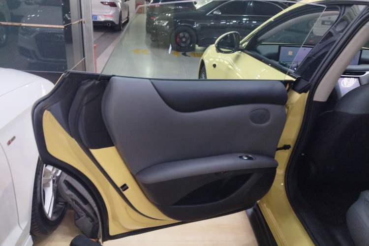 Used IM L6 2024 Max Standard Edition Interior 8