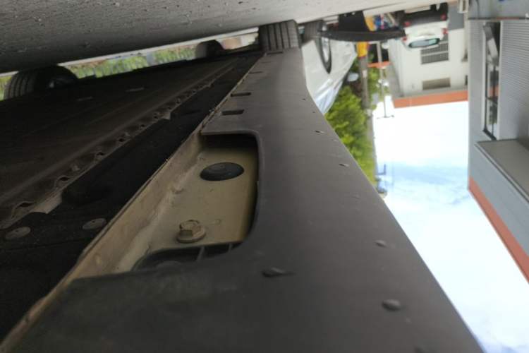 Used IM L6 2024 Max Standard Edition Left Side Sill