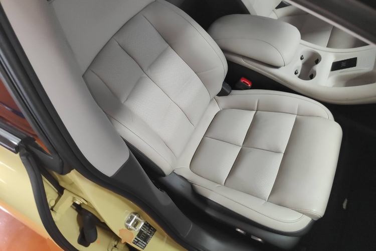Used IM L6 2024 Max Standard Edition Right Front Seat