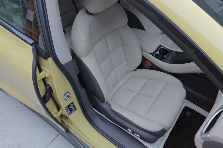 Used IM L6 2024 Max Enhanced Performance Edition Right Front Seat