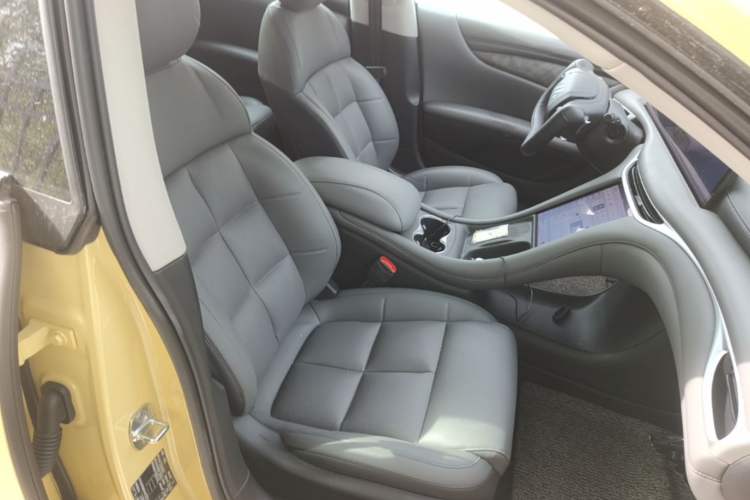Used IM L6 2024 Max Standard Edition Right Front Seat