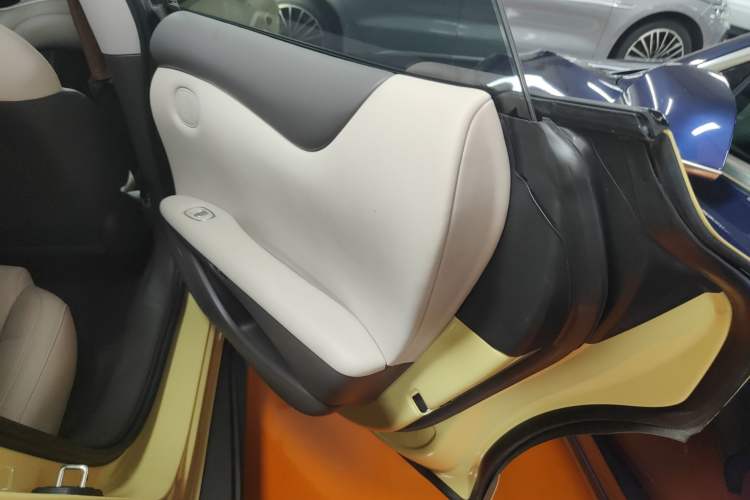 Used IM L6 2024 Max Standard Edition Right Rear Door Interior