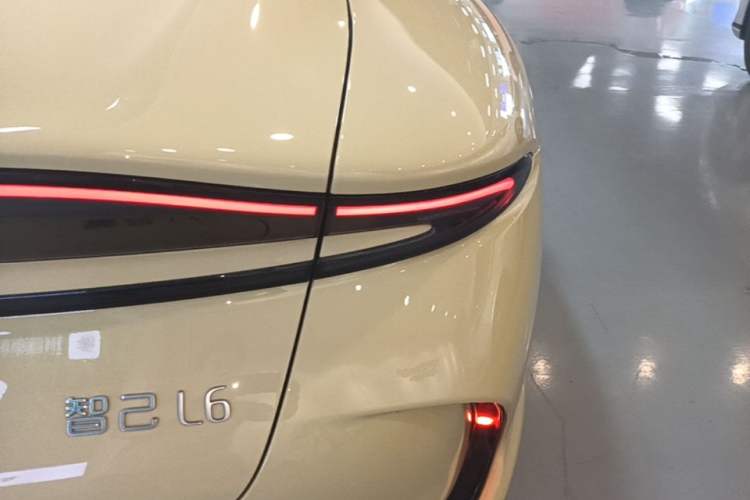 Used IM L6 2024 Max Standard Edition Right Rear Taillight