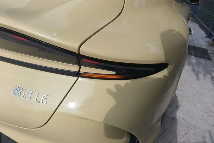 Used IM L6 2024 Max Standard Edition Right Rear Taillight