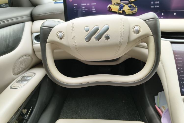 Used IM L6 2024 Max Standard Edition Steering Wheel