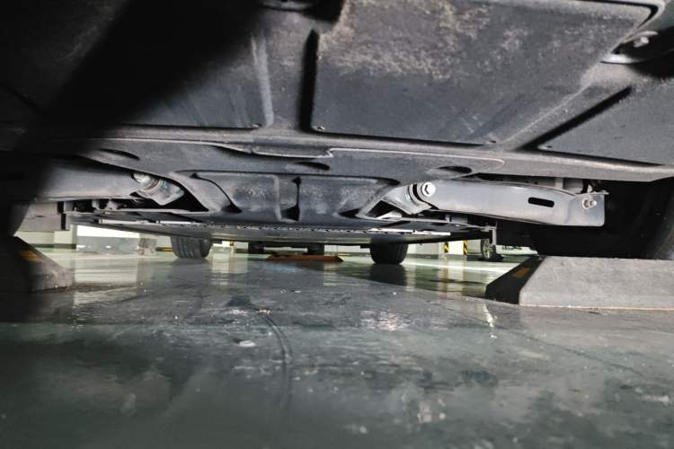 Used IM L6 2025 Max Chassis Rear