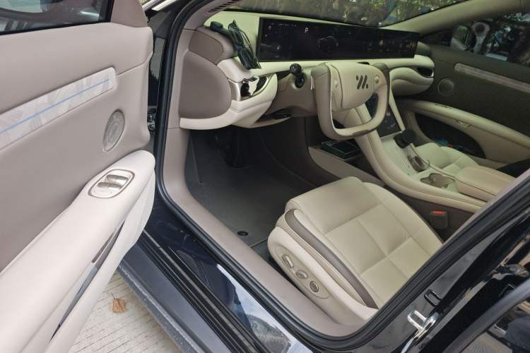 Used IM L6 2025 Max+ Driver Seat