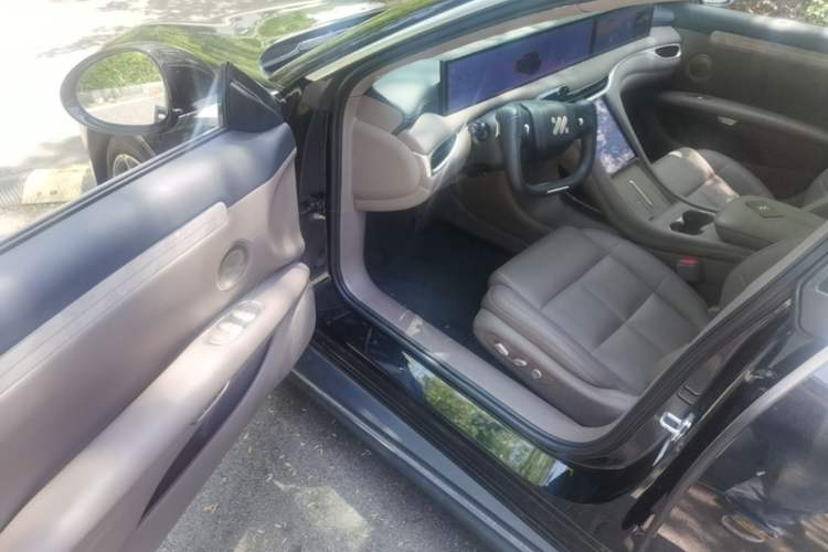 Used IM L6 2025 Ultra Model Driver Seat