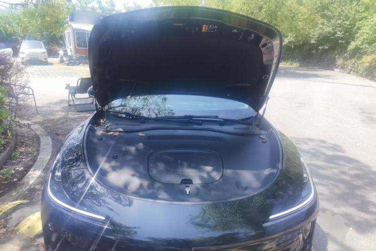 Used IM L6 2025 Ultra Model Engine Bay