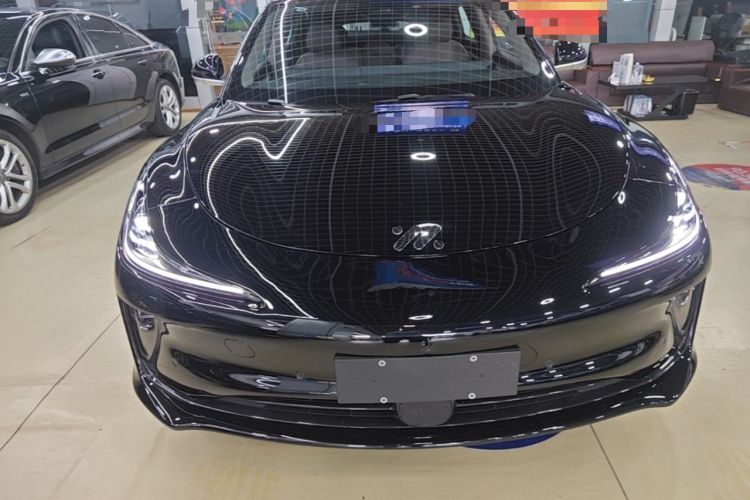 Used IM L6 2025 Ultra Model Front