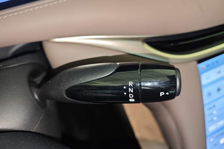 Used IM L6 2025 Ultra Model Gear Lever