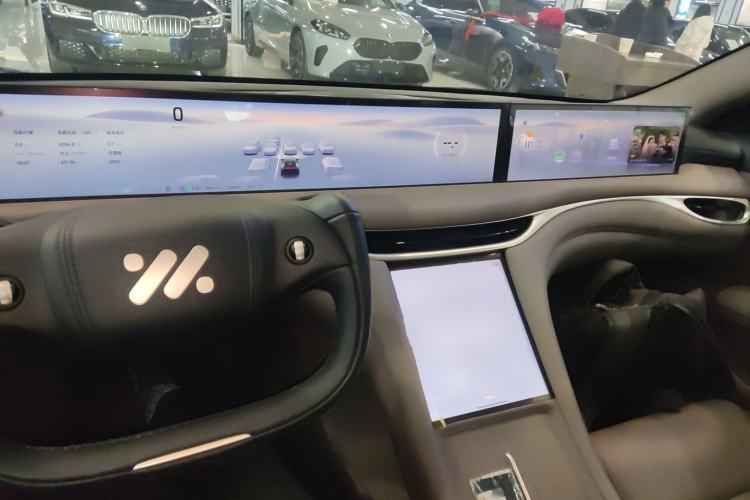 Used IM L6 2025 Ultra Model Interior 2