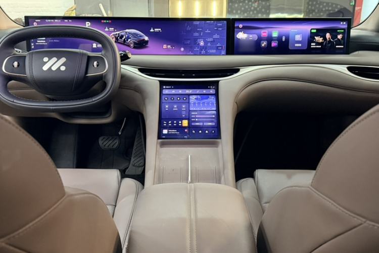 Used IM L6 2025 Ultra Model Interior 2